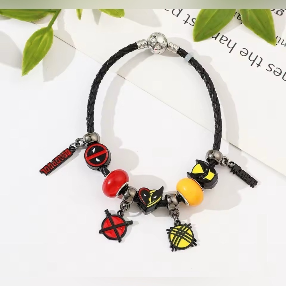 925 Sterling Silver Plated Marvel Deadpool & Wolverine Loaded Charm Bracelet - Picture 4 of 7